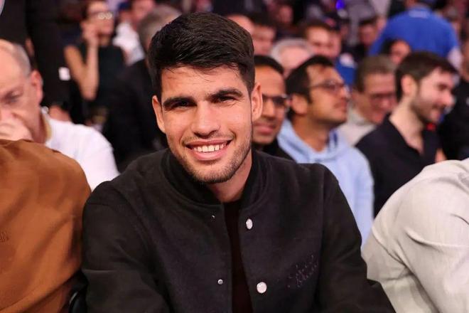 并通过明星 并通过明星