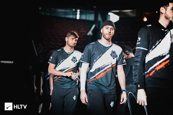 这一幕迅速 这一幕迅速